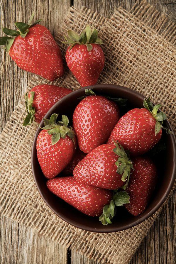 Garden's Bounty Fresh Fruit Ensemble